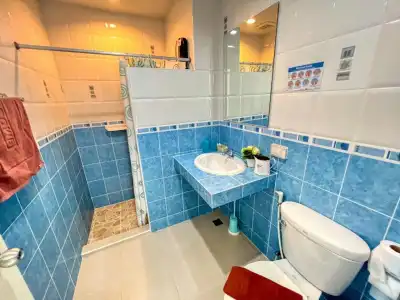 SR Sea View Apartments - 34