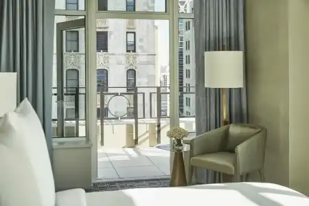 Four Seasons New York Downtown - 13