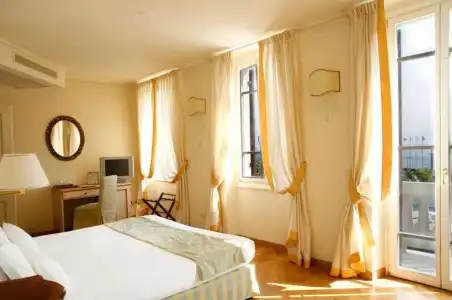 La Vittoria Boutique - 11
