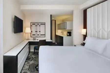 Residence Inn New York Manhattan/Central Park - 56