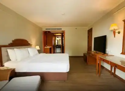 Amora Beach Resort Phuket - 79