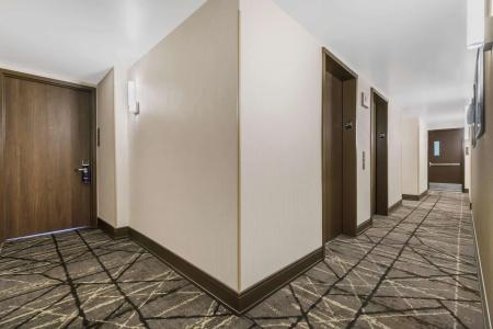 Doubletree Chelsea - 12