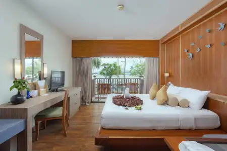 Seaview Patong - 52