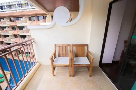 Baumanburi Patong - 82