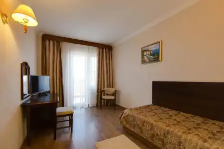 Anapa Lazurnaya - 28