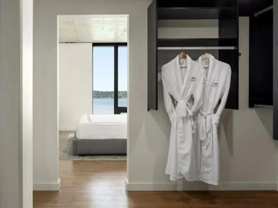 Thompson Seattle, by Hyatt - 75