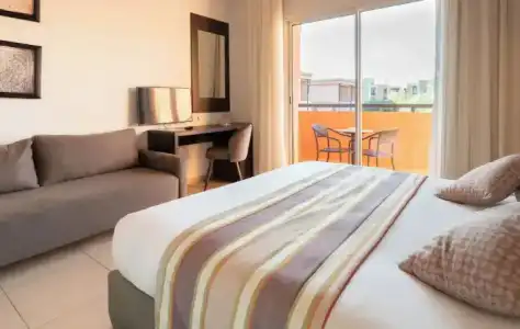 Zephyr Club Resort and Spa - 48