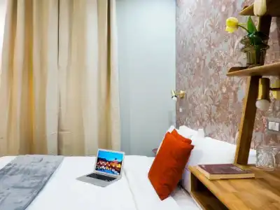 Cest La Vie Suites - 12