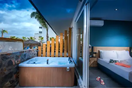 Enorme Infinity Beach ex Infinity Blue - 37