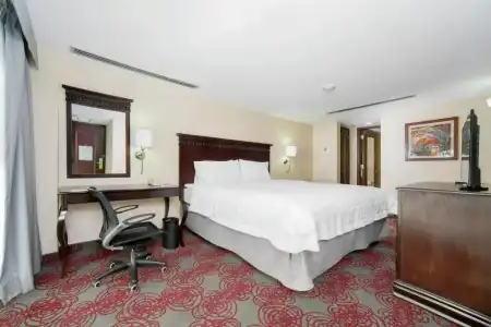 Hampton Inn & Suites by Hilton Mexico City - Centro Historico - 9