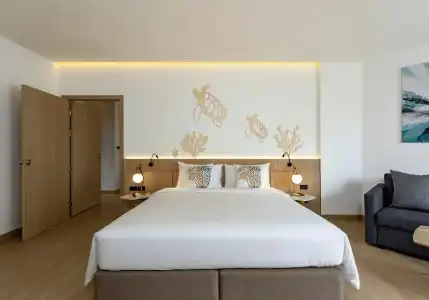 Phuket Emerald Beach Resort - 45