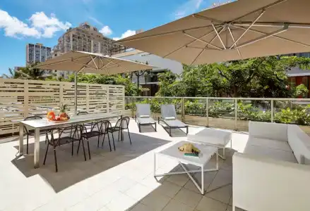 Hilton Garden Inn Waikiki Beach - 76