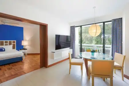 Homm Suites Laguna - 35