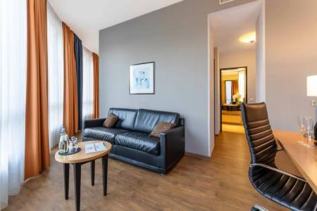 PLAZA Premium Köln - 45