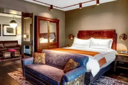 Soho Grand - 65