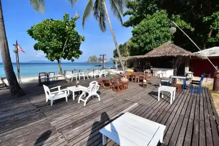Koh Ngai Thanya Beach Resort - 29