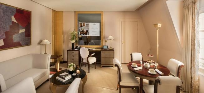 Hôtel Barrière Fouquet's Paris - 64