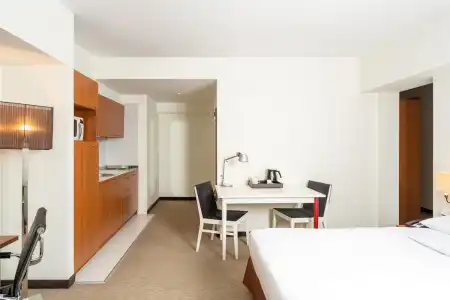 Park Inn By Radisson Bucharest - 31