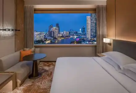 Millennium Hilton Bangkok - 28