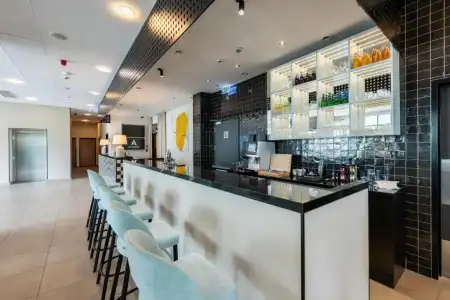 Ibis Styles Warszawa Airport - 16