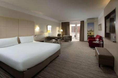 DoubleTree by Hilton Hannover Schweizerhof - 11