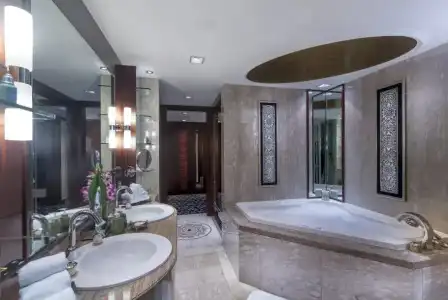 Dusit Thani - 34