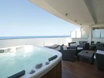 Premier & Suites - 68