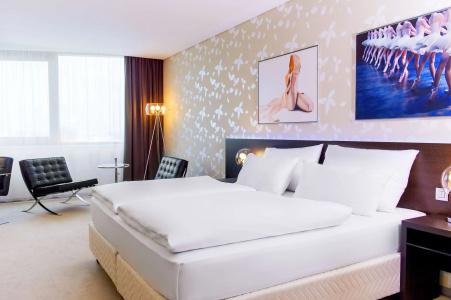 NH Bratislava Gate One - 71