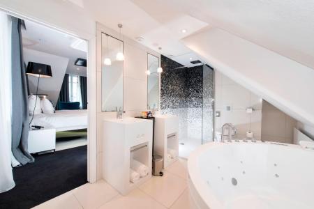 Vertigo, Dijon, a Member of Designs - 63