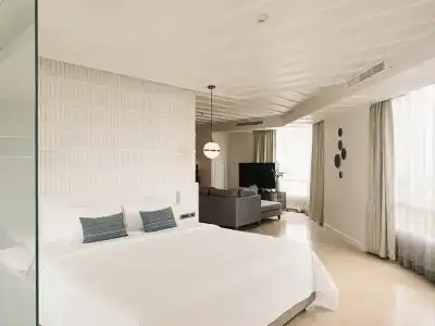 SYN Boutique - 52