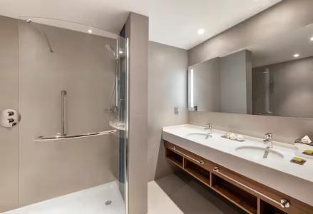 DoubleTree by Hilton Dubai Al Jadaf - 57