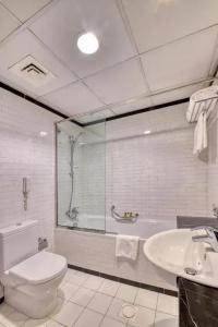 Pearl Marina Apartments LLC - 63