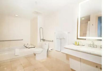 DoubleTree Resort & Spa by Hilton Ocean Point-N. Miami Beach - 34