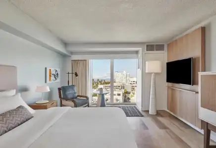 The Pierside Santa Monica - 6