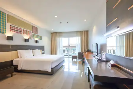 Welcome World Beachfront Resort - 30