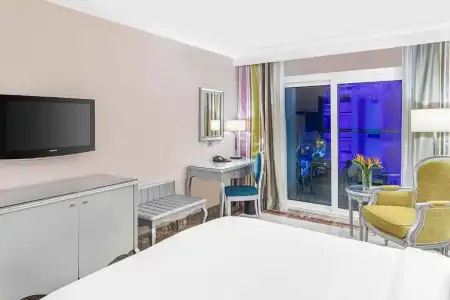 Hilton Alexandria Corniche - 60