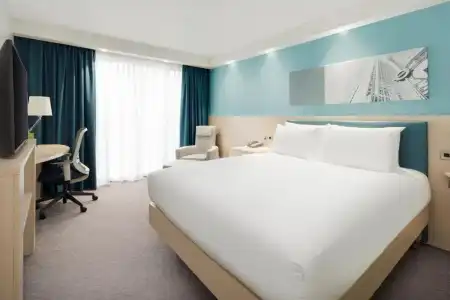 Hampton by Hilton London Excel - 28
