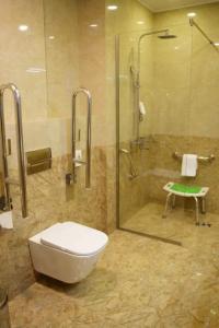 Reston & Spa - 108