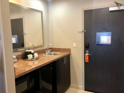Hampton Inn & Suites Tulsa/Central - 62