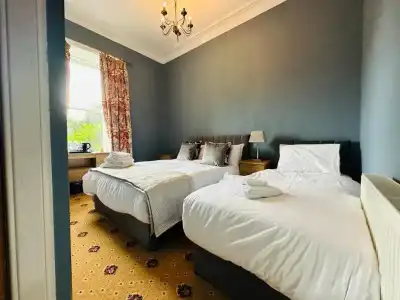 Abbotsford Guest House - 39