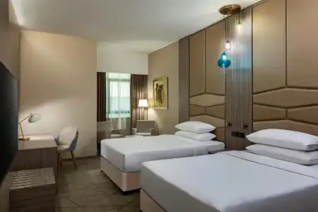 Four Points by Sheraton Production City, Dubai - 5