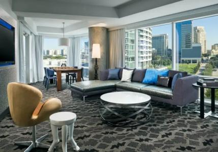 W Dallas - 69