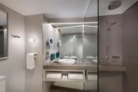 Hilton Darwin - 16