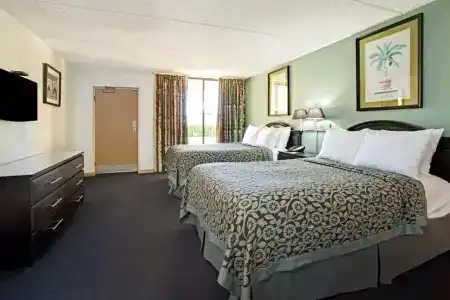 Days Inn by Wyndham Orlando Airport Florida Mall - 21