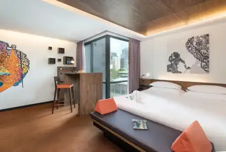 RakYim Siam Sukhumvit 15 - 70