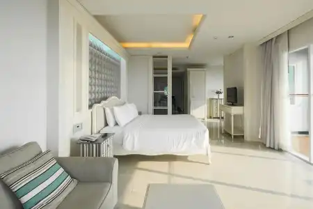 Welcome World Beachfront Resort - 64