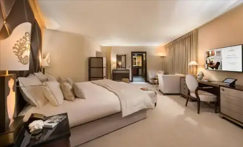 Hôtel Barrière Fouquet's Paris - 5