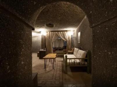 Grand Cave Suites - 102