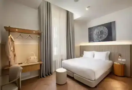 Cosmopolita Rome Colosseum, Tapestry Collection by Hilton - 44
