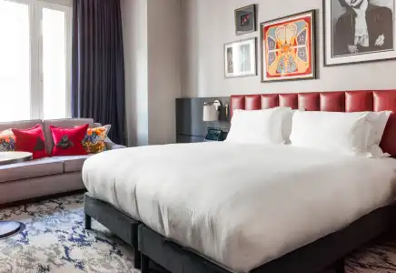 The Trafalgar St. James London, Curio Collection by Hilton - 8